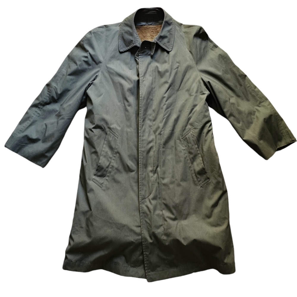 London Fog vintage army green trenchcoat‎ size S